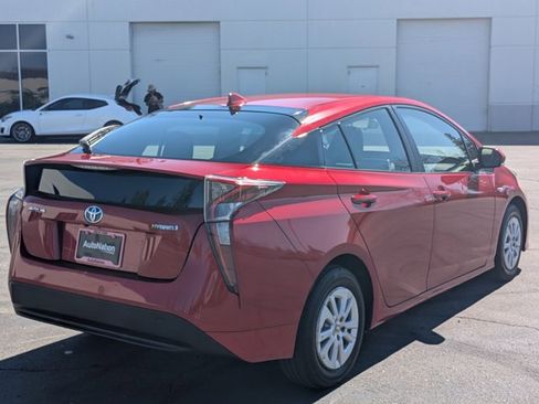 Used 2016 Toyota Prius Two w/ Preferred Accessory Package image 5