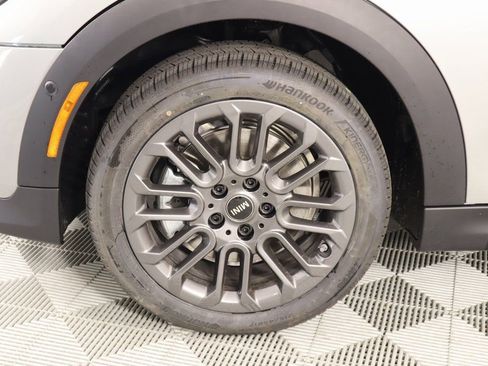 New 2025 MINI Cooper S image 18