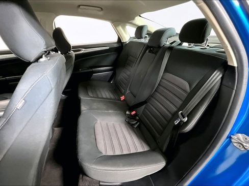 Used 2020 Ford Fusion SE image 26