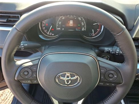 Used 2023 Toyota RAV4 XLE image 19