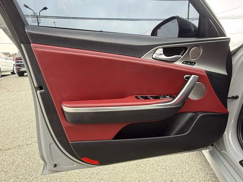 Used 2019 Kia Stinger GT1 image 30
