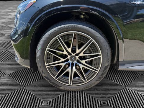 Used 2025 Mercedes-Benz GLC 63 AMG S image 9