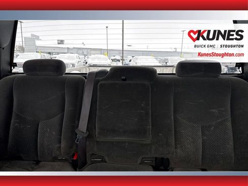 Used 2005 Chevrolet Silverado 2500 LS image 32