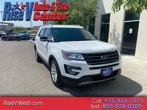Used 2017 Ford Explorer XLT FWD image 1