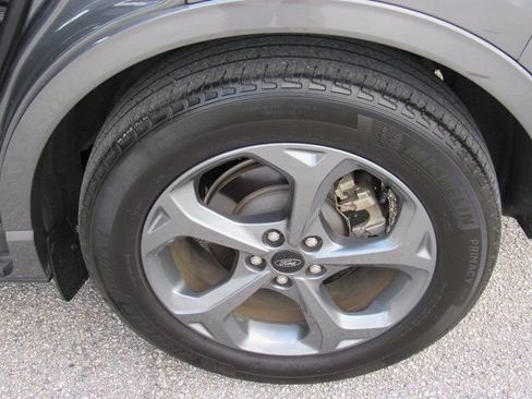 Used 2023 Ford Escape ST-Line w/ Equipment Group 301A image 9