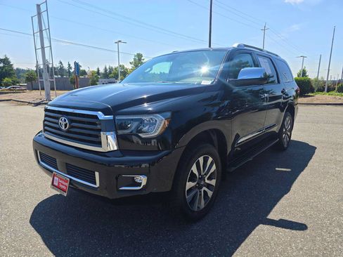 Certified 2020 Toyota Sequoia Limited w/ Safety & Convenience Package AWD/4WD image 7