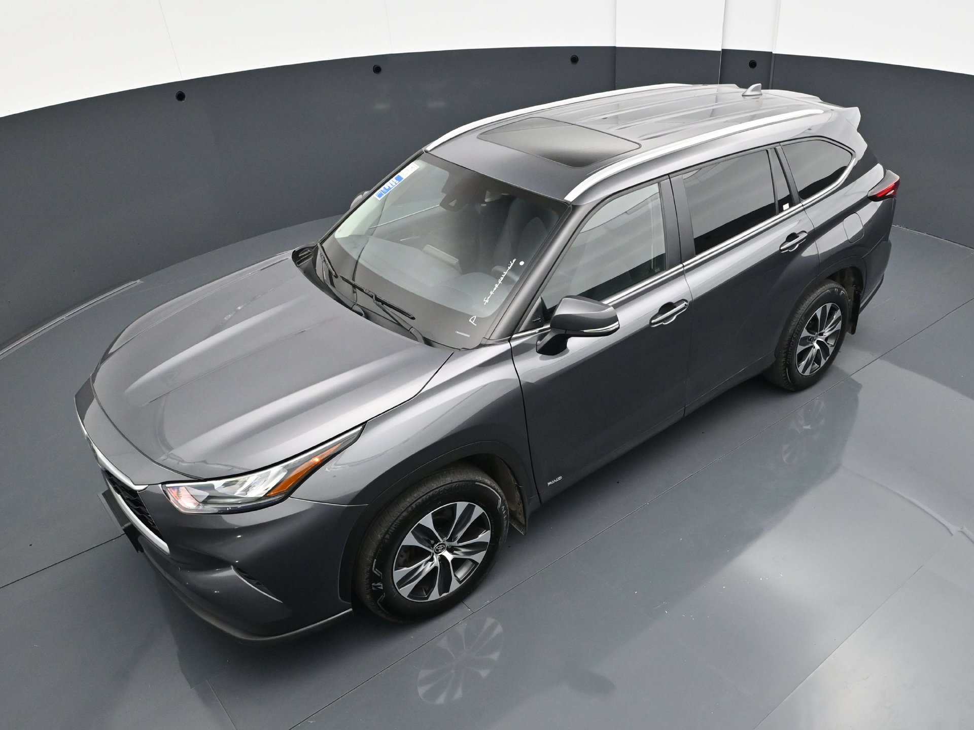 Used 2025 Toyota Highlander XLE AWD/4WD image 38