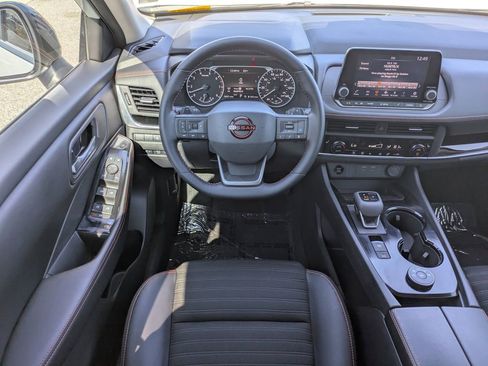 Certified 2025 Nissan Rogue SV image 16