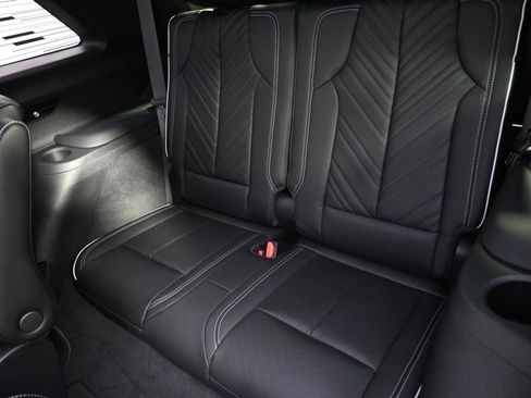 New 2026 Cadillac Vistiq Platinum image 22