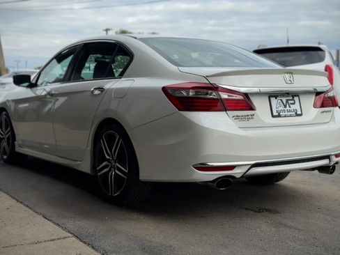 Used 2016 Honda Accord Sport image 4