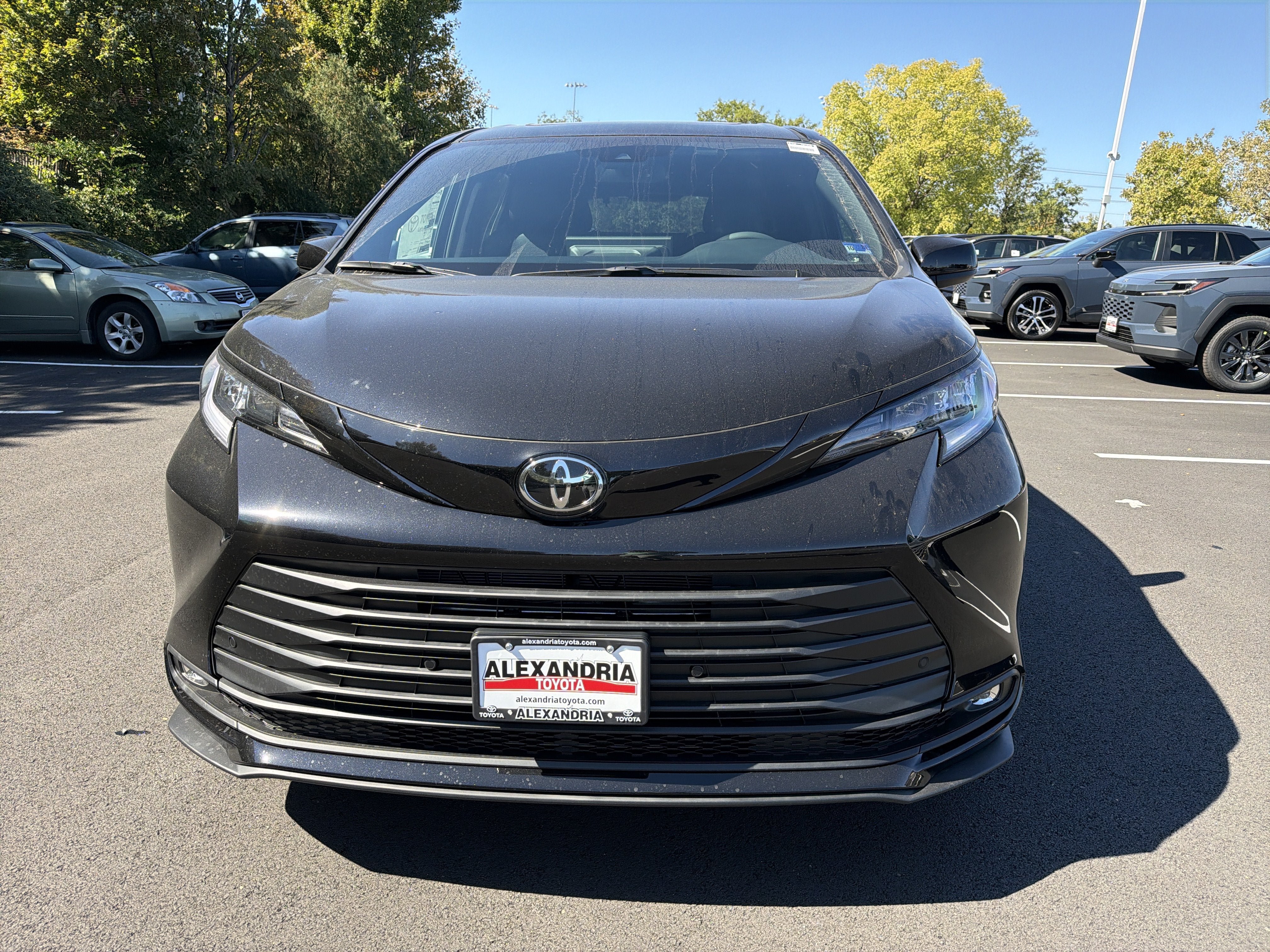 New 2026 Toyota Sienna XLE Woodland Edition AWD/4WD image 2