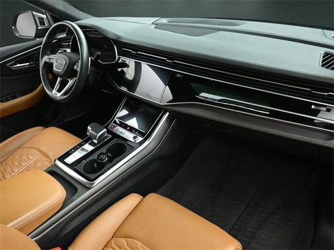 Used 2022 Audi RS Q8 w/ Luxury Package image 19