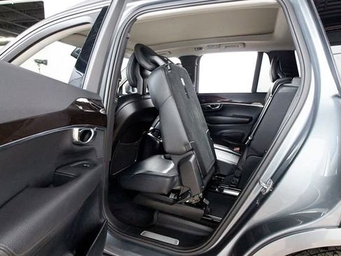 Used 2016 Volvo XC90 T6 Momentum w/ Momentum Plus Package image 20