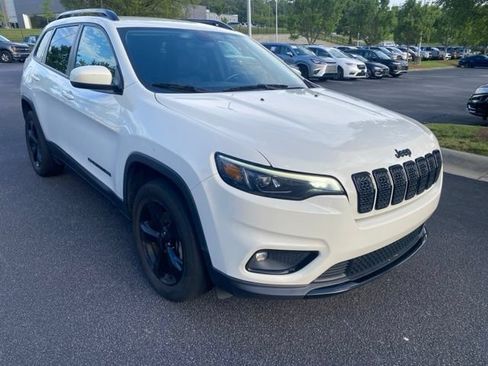 Used 2019 Jeep Cherokee Latitude Plus AWD/4WD image 1