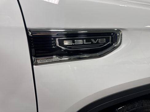 Used 2025 GMC Sierra 1500 SLT AWD/4WD image 43