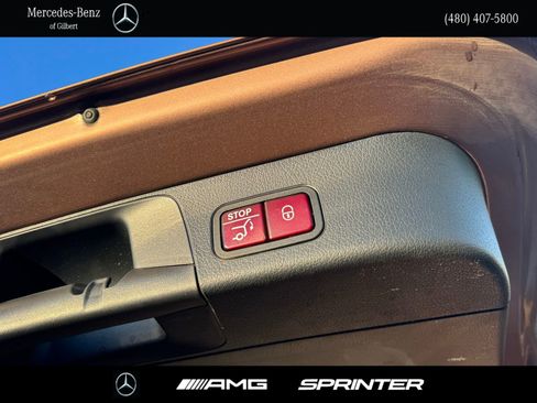 Used 2023 Mercedes-Benz GLB 250 image 6