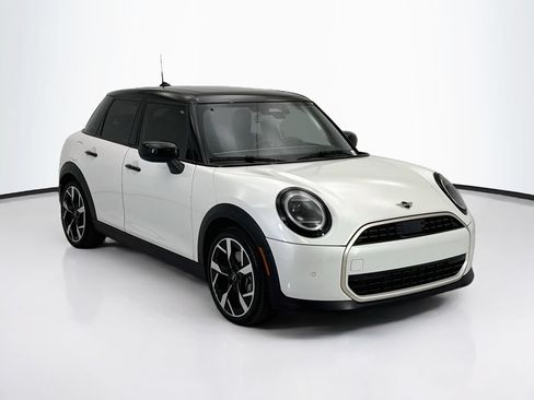 Certified 2026 MINI Cooper 4-Door Hardtop FWD image 4