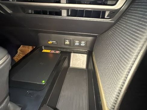 Used 2025 Toyota Camry SE image 22