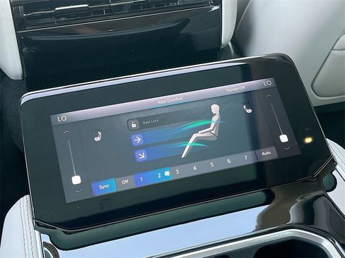 Used 2023 Jeep Grand Wagoneer 4WD image 26