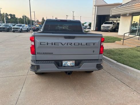 Used 2024 Chevrolet Silverado 1500 Custom w/ Turbomax Blackout Package AWD/4WD image 5