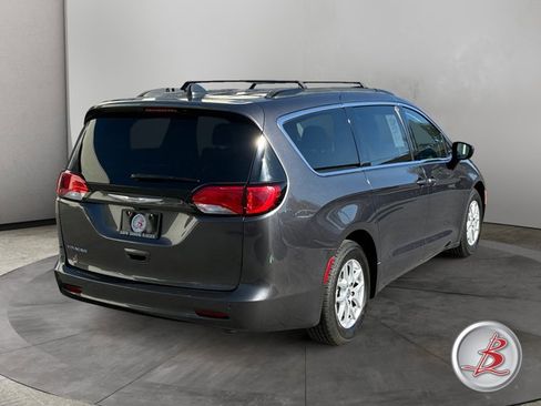 Used 2021 Chrysler Voyager Lxi FWD image 7