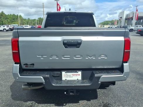 Used 2024 Toyota Tacoma TRD Off-Road w/ TRD Off Road Upgrade Package AWD/4WD image 2
