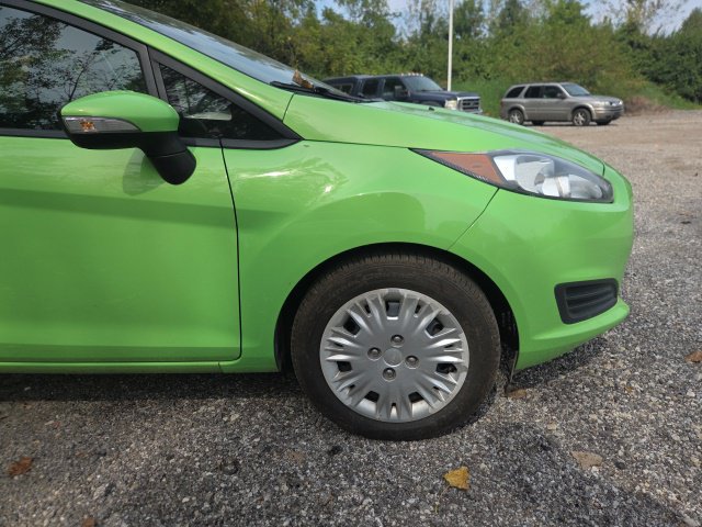 Used 2014 Ford Fiesta SE FWD image 4