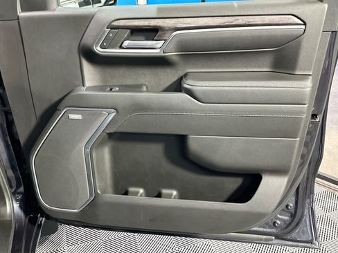 Used 2022 Chevrolet Silverado 1500 LTZ image 36