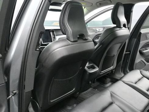 Used 2019 Volvo XC60 T6 Momentum w/ Advanced Package AWD/4WD image 23