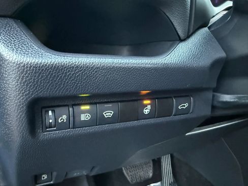 Used 2024 Toyota RAV4 SE w/ Convenience Package image 44