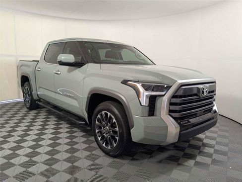 Used 2024 Toyota Tundra Limited w/ Power Package RWD image 5