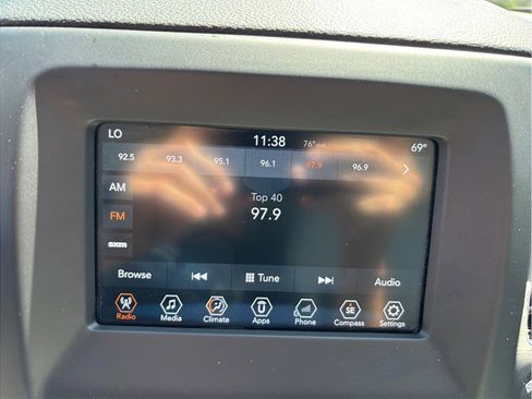 Used 2018 Jeep Compass Latitude w/ Popular Equipment Group image 23