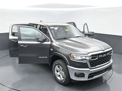 New 2026 RAM 1500 4x4 Crew Cab image 47