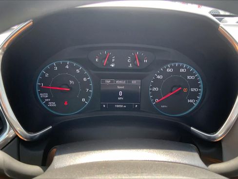 Used 2020 Chevrolet Equinox LS w/ LS Convenience Package FWD image 25