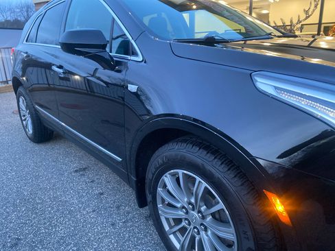 Used 2018 Cadillac XT5 Luxury w/ Driver Awareness Package image 34