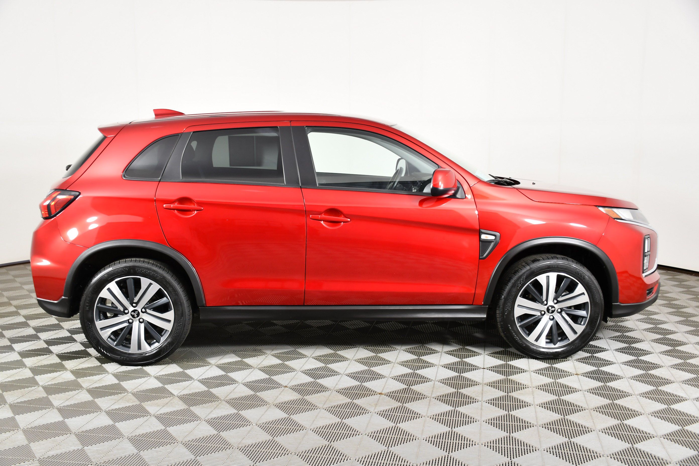 Used 2024 Mitsubishi Outlander Sport ES AWD/4WD image 5