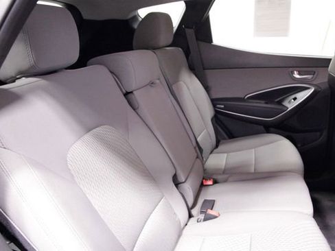 Used 2018 Hyundai Santa Fe Sport image 16