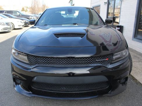 Used 2019 Dodge Charger GT image 3