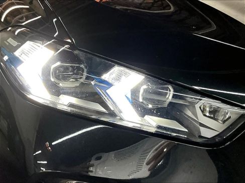 Used 2024 BMW X5 xDrive40i w/ Premium Package image 30