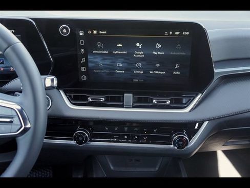 Used 2026 Chevrolet Equinox LT FWD image 9