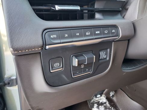 Certified 2023 Cadillac Escalade Sport w/ Touring Package image 26