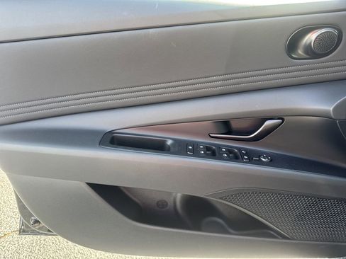 New 2026 Hyundai Elantra SEL Sport Premium FWD image 10