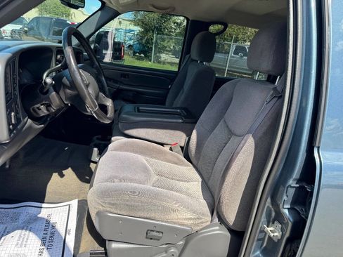 Used 2006 Chevrolet Silverado 3500 LT w/ Heavy-Duty Power Package image 50