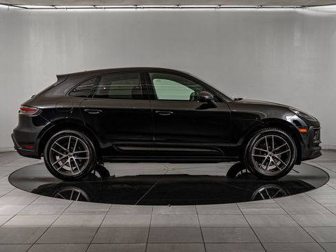 Certified 2025 Porsche Macan AWD/4WD image 9