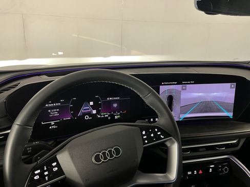 Used 2025 Audi Q5 Prestige image 13