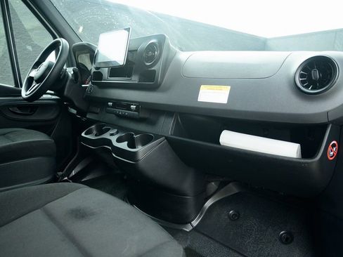 Used 2019 Mercedes-Benz Sprinter 144 Cargo image 14