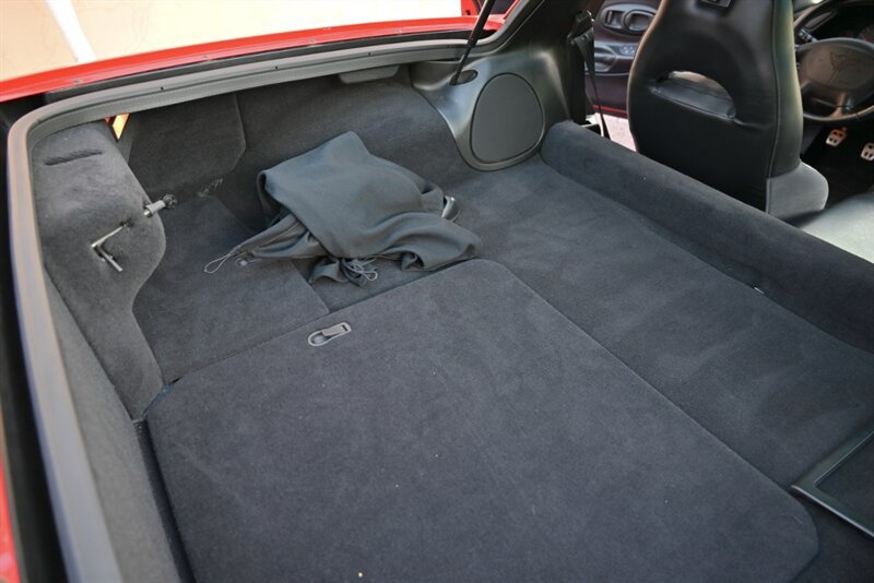 Used 1999 Chevrolet Corvette Coupe w/ Memory Pkg RWD image 27