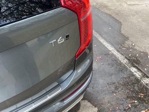 Used 2020 Volvo XC90 T6 Momentum w/ Protection Package Premier image 4