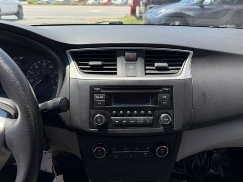 Used 2016 Nissan Sentra S FWD image 13