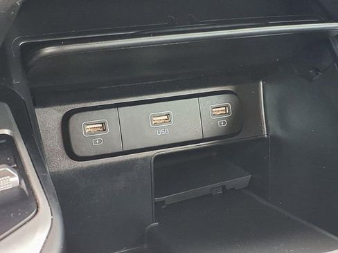 Used 2022 Kia Sorento S FWD image 29